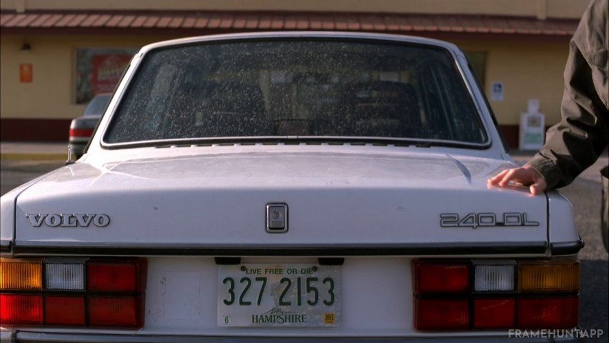 The New Hampshire license plate "Live Free or Die" perfectly predicts the final fates of Jesse and Walt. in Breaking Bad