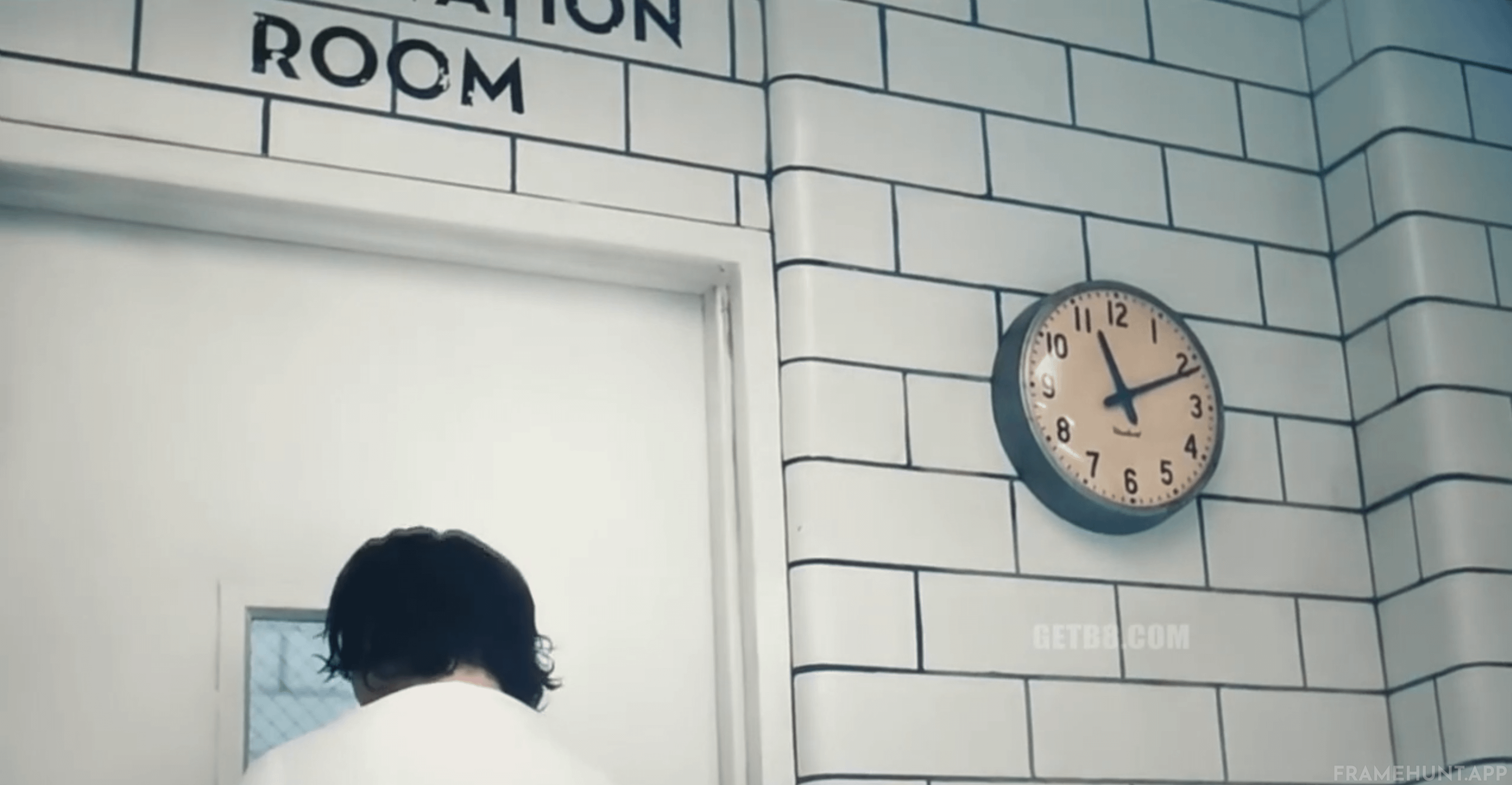 Every single clock shown in Arthur's therapy sessions and Arkham Asylum is permanently frozen at 11:11. in Joker