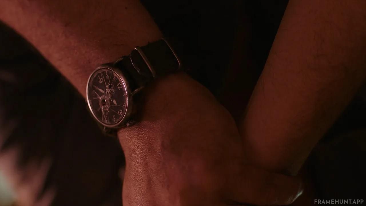Joel's analog wristwatch is permanently shattered, but he continues to wear it on his wrist every single day. in The Last of Us