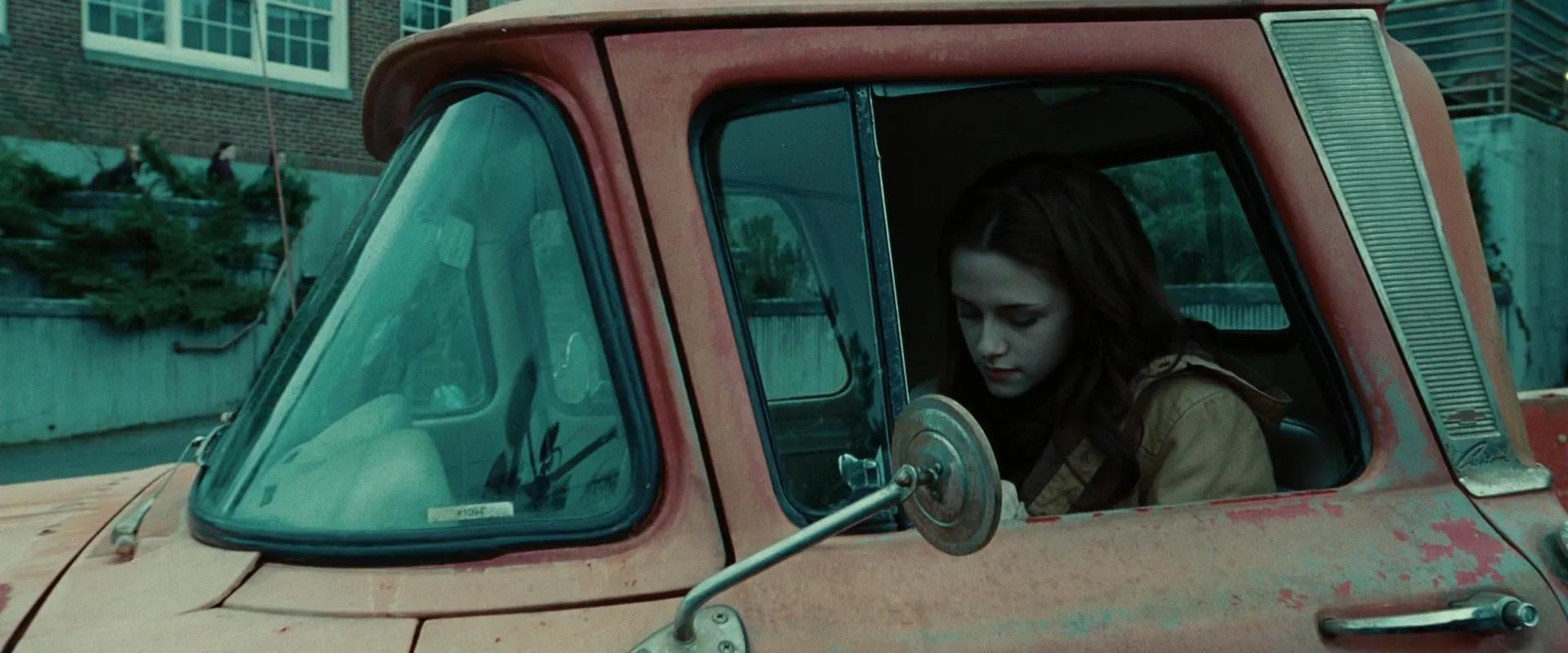 The camera and microphone boom are clearly reflected in the windshield of Bella's truck. in Twilight