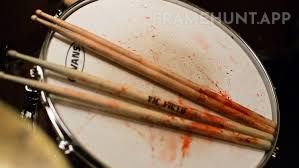 The blood splattered across Andrew's drumsticks and cymbals during intense practice scenes is Miles Teller's actual blood. in Whiplash